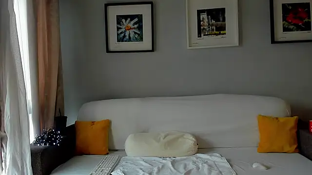 Snapshot of bellahot77 chatting on 26, 11, 2025 bellahot77 online show from 26, 11, 2025