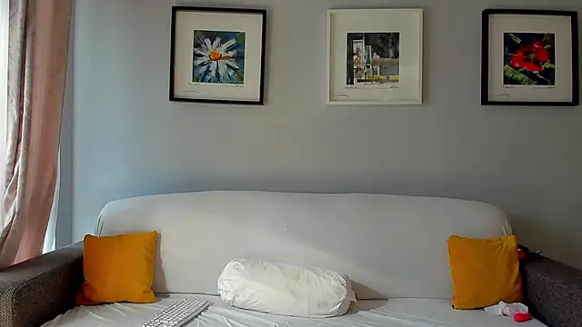 Snapshot of bellahot77 chatting on 7, 11, 2025 bellahot77 online show from 7, 11, 2025