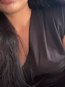 Snapshot of LaPetitechienne1 chatting on 5, 6, 2026 LaPetitechienne1 online show from 5, 6, 2026
