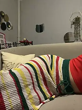 LaPetitechienne1 online show from 18, 4, 2026