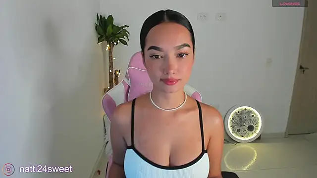 sharlotte 23 online show from 25, 6, 2026