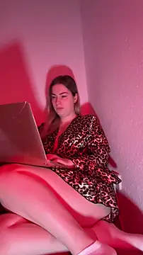 KissMissAngela online show from 17, 11, 2025