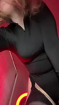 KissMissAngela online show from 20, 11, 2025