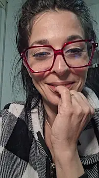 Snapshot of patatinahot87 chatting on 8, 5, 2026 patatinahot87 online show from 8, 5, 2026