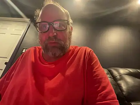 Snapshot of 13B_MasterGunner chatting on 16, 6, 2026 13B MasterGunner online show from 16, 6, 2026