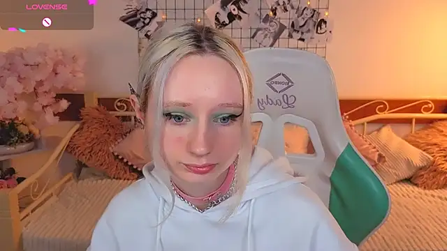 Katia Kim online show from 17, 2, 2026