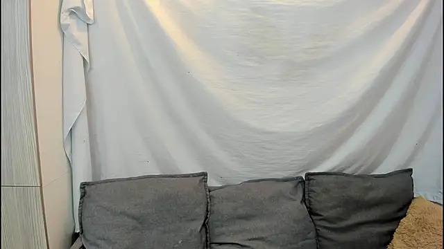 Mhelanny2 online show from 15, 12, 2025