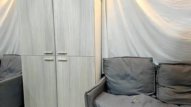 Mhelanny2 online show from 22, 3, 2026