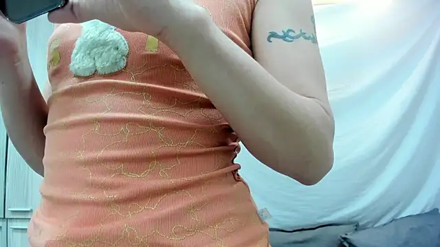 Mhelanny2 online show from 4, 3, 2026