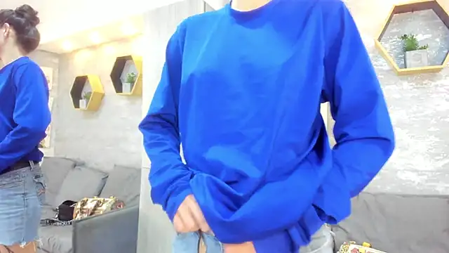 Mhelanny2 online show from 11, 4, 2026