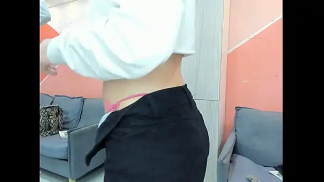 Mhelanny2 online show from 6, 11, 2025