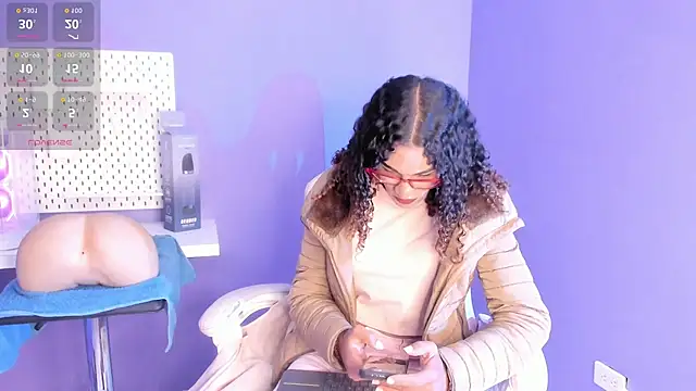 StefanyMiler online show from 9, 10, 2025