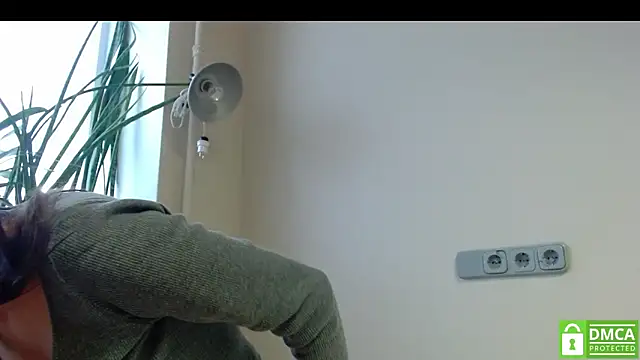 Snapshot of Sophi_Cute chatting on 22, 10, 2025 Sophi Cute online show from 22, 10, 2025