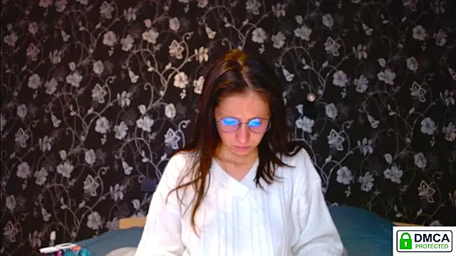 Sophi Cute online show from 10, 5, 2026