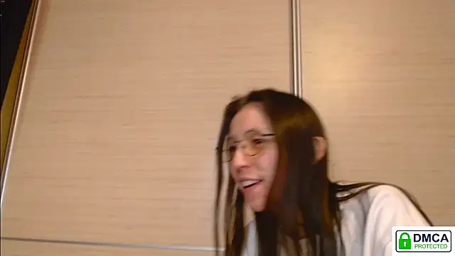 Sophi Cute online show from 18, 4, 2026