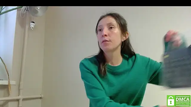 Snapshot of Sophi_Cute chatting on 20, 10, 2025 Sophi Cute online show from 20, 10, 2025