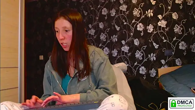 Sophi Cute online show from 8, 2, 2026