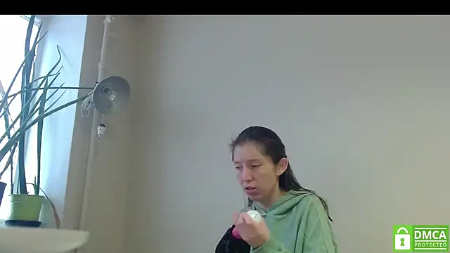 Snapshot of Sophi_Cute chatting on 9, 11, 2025 Sophi Cute online show from 9, 11, 2025