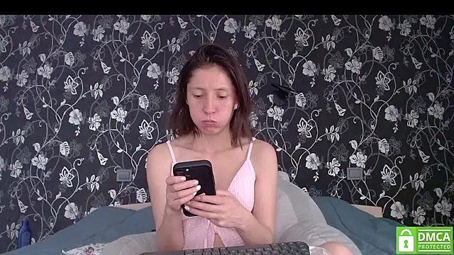 Snapshot of Sophi_Cute chatting on 19, 7, 2026 Sophi Cute online show from 19, 7, 2026