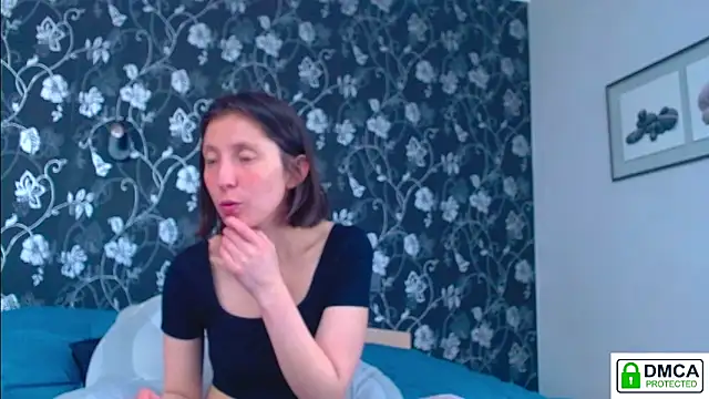 Sophi Cute online show from 25, 5, 2026