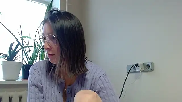 Sophi Cute online show from 10, 2, 2025