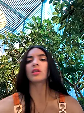 Snapshot of Sam_Sara chatting on 12, 10, 2025 Sam Sara online show from 12, 10, 2025