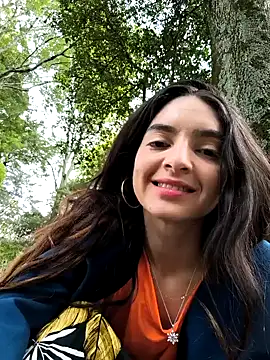 Snapshot of Sam_Sara chatting on 20, 11, 2025 Sam Sara online show from 20, 11, 2025