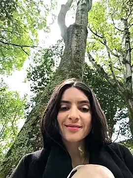 Snapshot of Sam_Sara chatting on 17, 10, 2025 Sam Sara online show from 17, 10, 2025