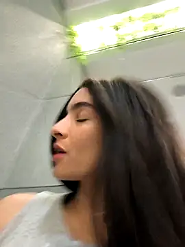 Snapshot of Sam_Sara chatting on 10, 11, 2025 Sam Sara online show from 10, 11, 2025