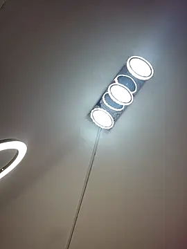 Sam Sara online show from 4, 4, 2026