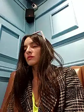 Sam Sara online show from 18, 4, 2026