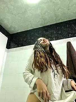 Snapshot of Sam_Sara chatting on 8, 10, 2025 Sam Sara online show from 8, 10, 2025