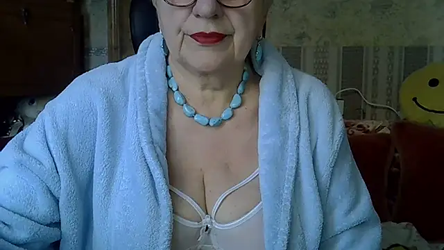 SweetCherry27 online show from 13, 4, 2026