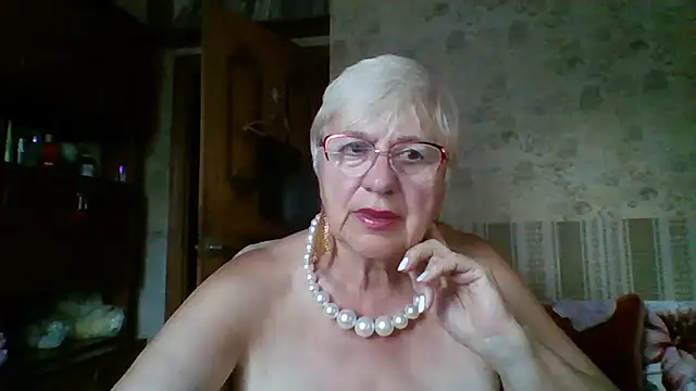 Snapshot of SweetCherry27 chatting on 9, 7, 2026 SweetCherry27 online show from 9, 7, 2026