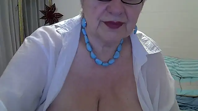 SweetCherry27 online show from 18, 2, 2026