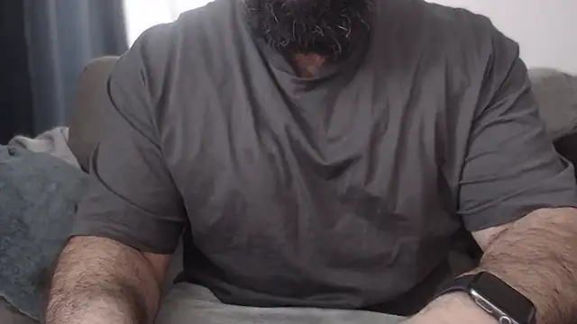 hugemachohandsome online show from 28, 2, 2026