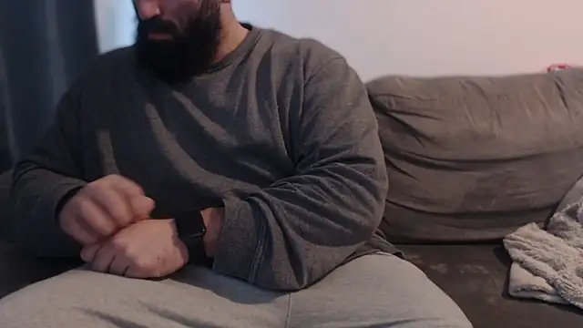 hugemachohandsome online show from 22, 12, 2025