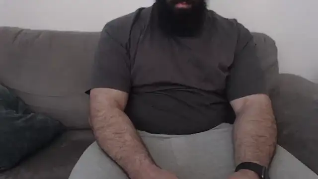 hugemachohandsome online show from 17, 4, 2026