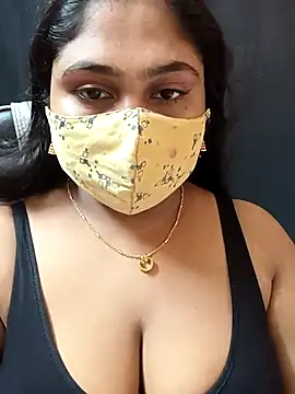 Sophiaboudi online show from 10, 10, 2025