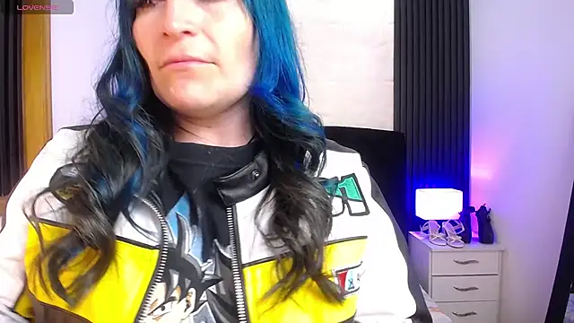 alicia moom online show from 17, 2, 2025