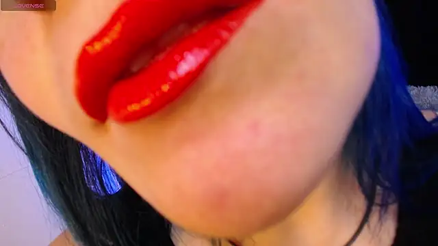 alicia moom online show from 8, 10, 2025