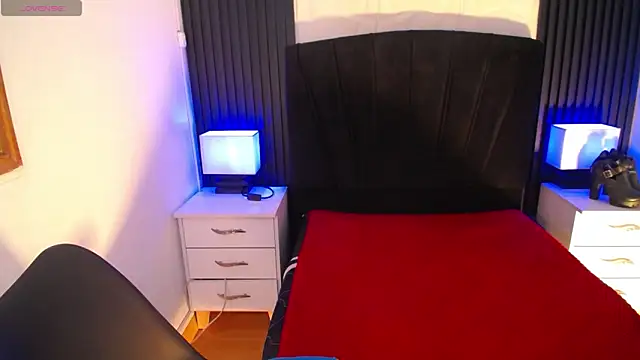 alicia moom online show from 18, 2, 2026