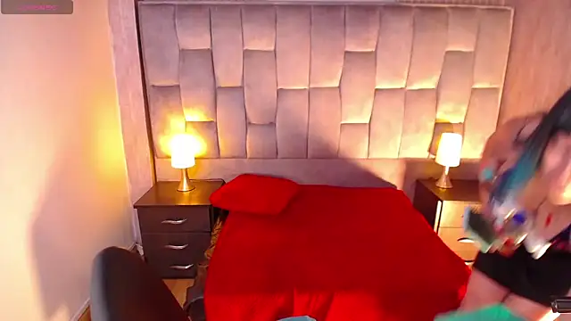 alicia moom online show from 5, 1, 2026