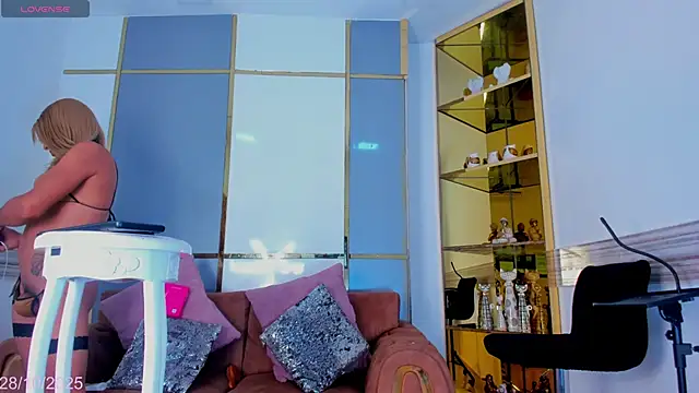 EmmaHills Sex online show from 28, 10, 2025