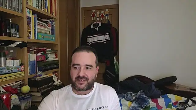 curiosillo83 online show from 4, 4, 2026