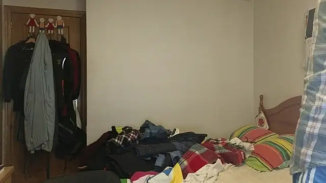 curiosillo83 online show from 24, 3, 2026