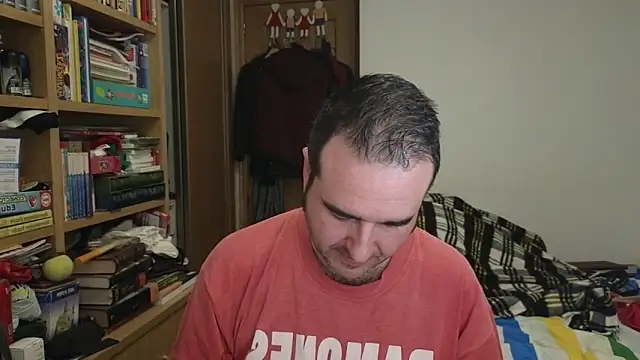 curiosillo83 online show from 18, 4, 2026