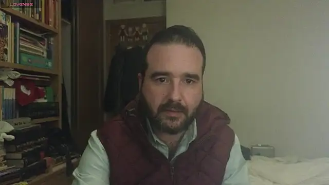 curiosillo83 online show from 6, 3, 2025