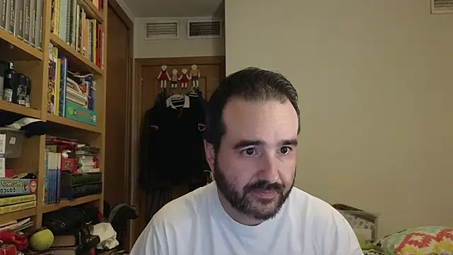Snapshot of curiosillo83 chatting on 9, 6, 2026 curiosillo83 online show from 9, 6, 2026