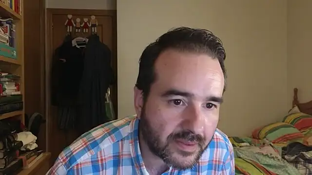 curiosillo83 online show from 4, 6, 2026